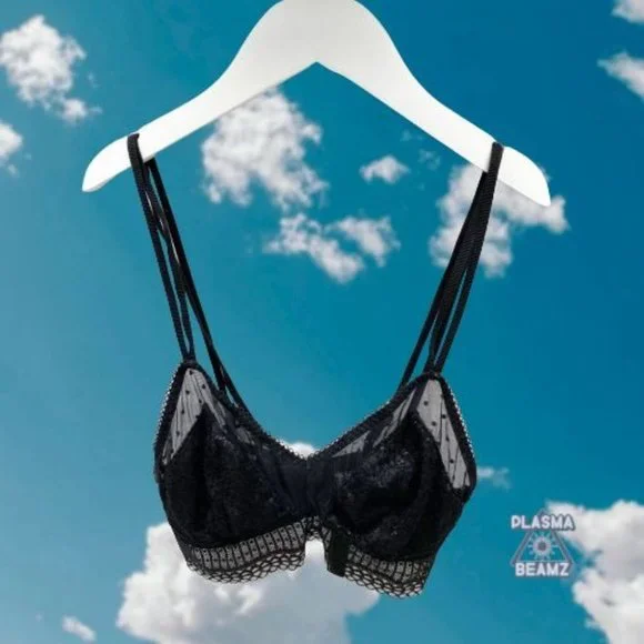 Victoria's Secret Black Lace Triangle Bralette S - Picture 2 of 8